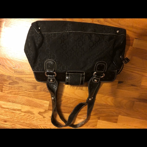 GUESS purse - Picture 3 of 3